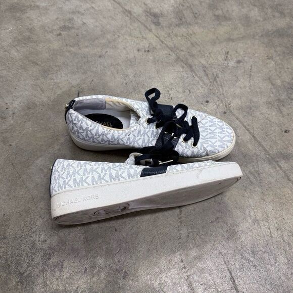 Michael Kors Keaton Lace Up Signature Fashion Sneakers, White/Navy monogram - Picture 3 of 7